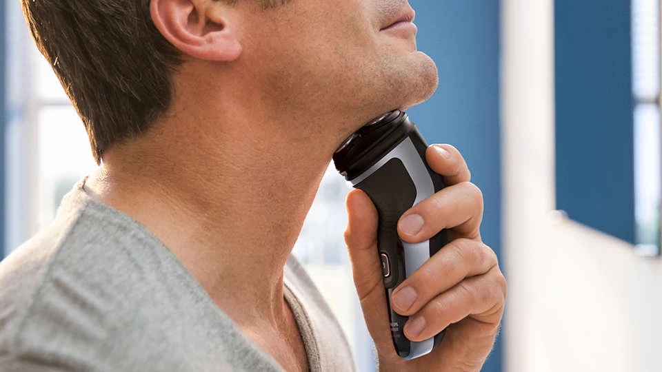 Philips Norelco Shaver Cordless Dry Electric Shaver - Image 5